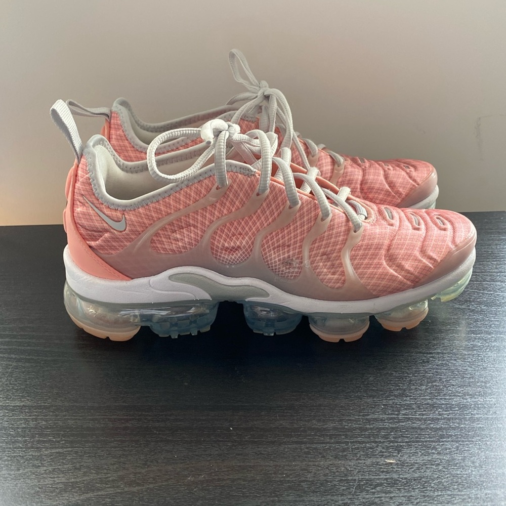 Nike Women’s Vapormax Size 8